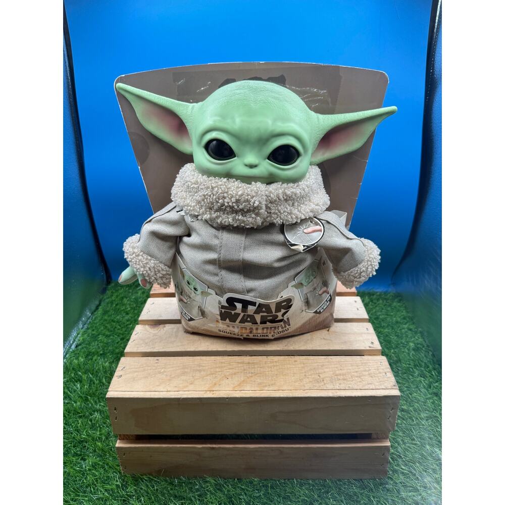 Star Wars Mandalorian Squeeze & Blink Grogu Plush Mattel Baby Yoda Figure NEW